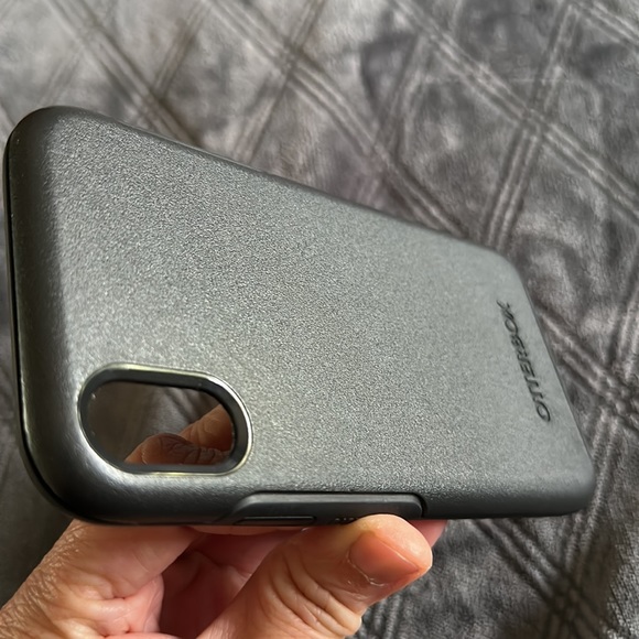iPhone XR Case Symmetry Series. Black - Picture 9 of 16